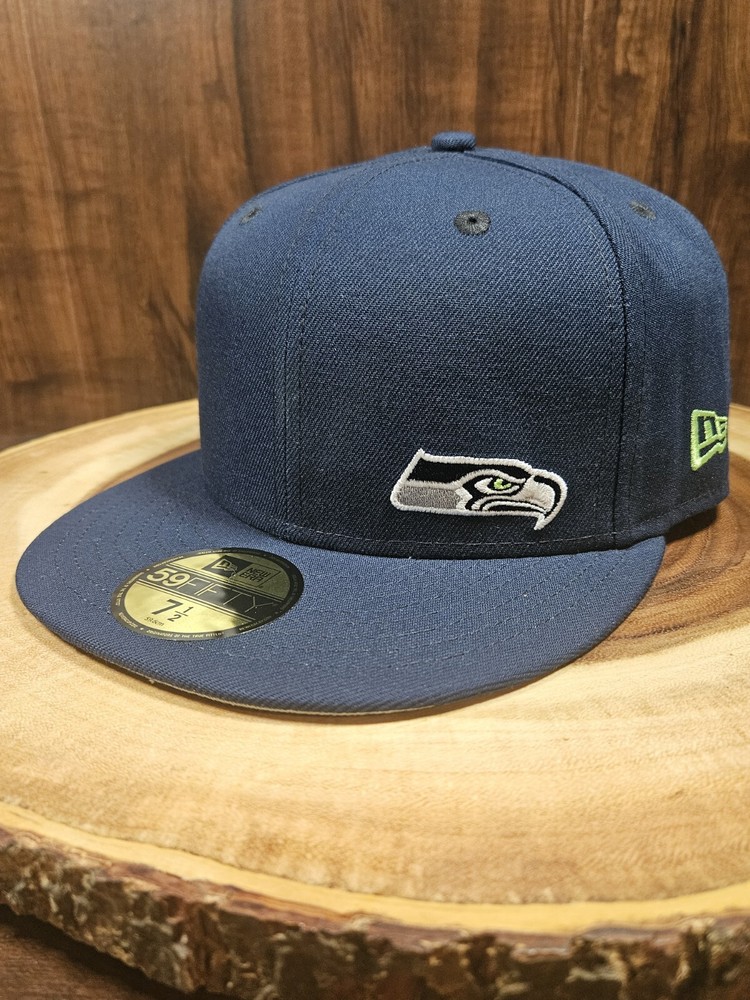 Seattle Seahwaks New Era 59Fifty Fitted Hat Cap Size 7 1/2 NFL Football