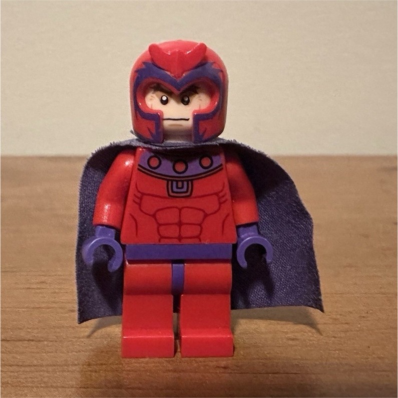 LEGO Magneto Minifigure with Cape and Helmet 6866