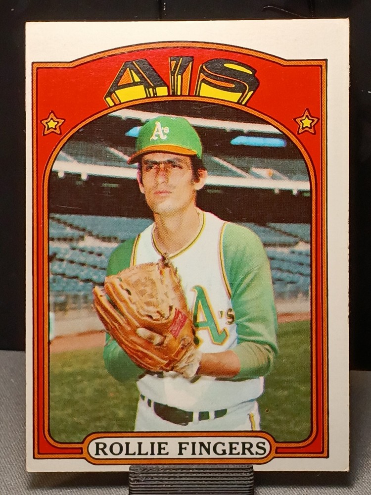 Vintage 1972 Topps Rollie Fingers #241 Oakland Athletics