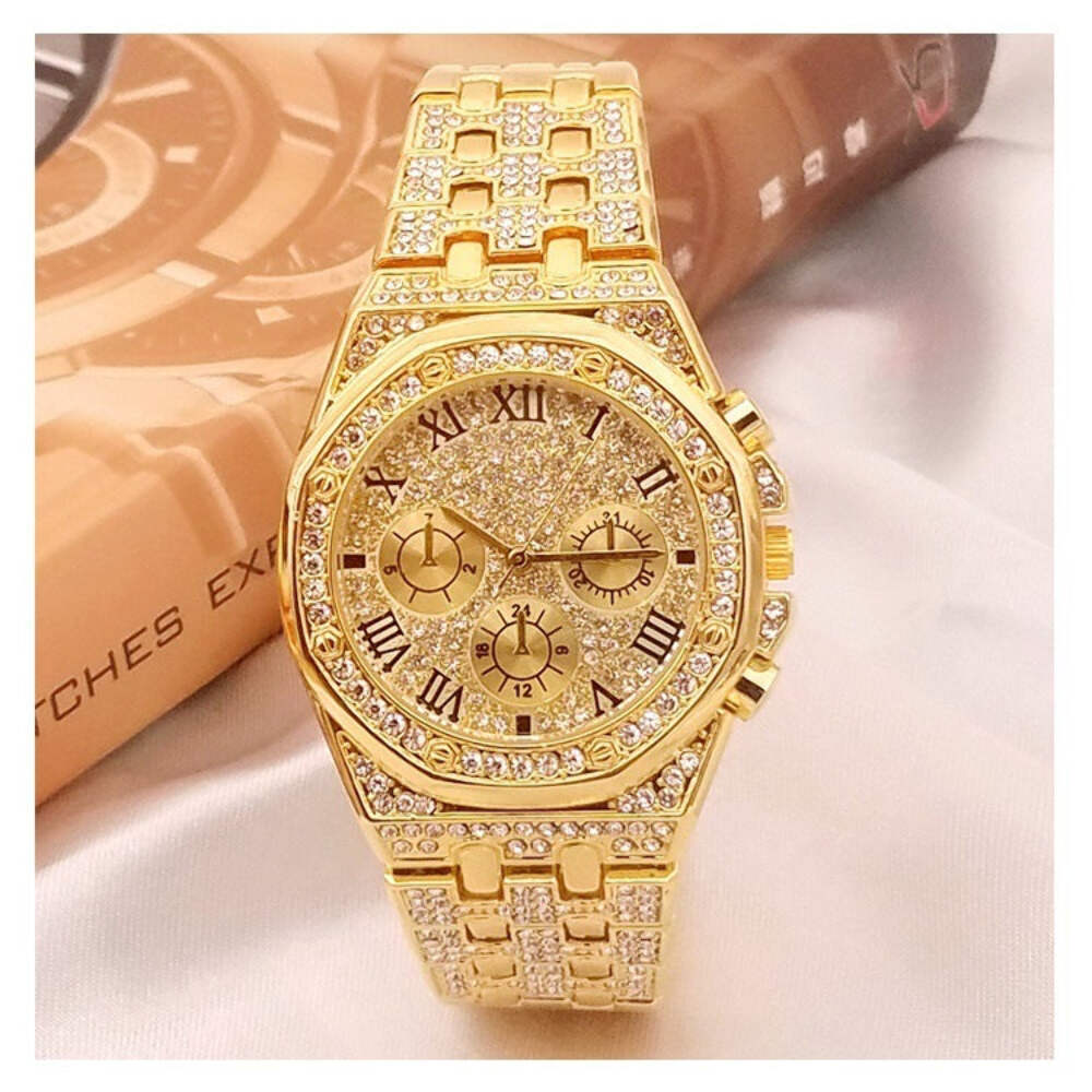 Three-Hand Diamond Gypsophila Quartz Timepiece with Alloy Strap