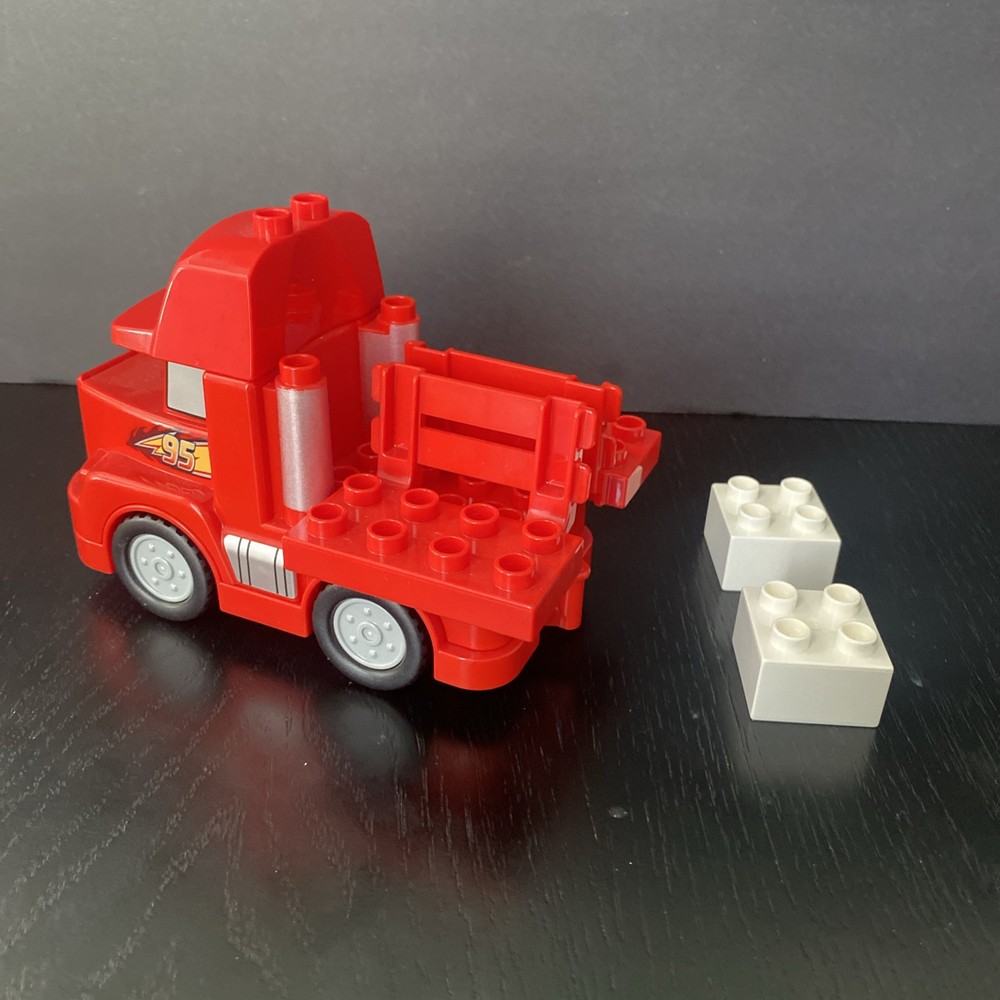 LEGO DUPLO: Ambulance & Driver (10447)