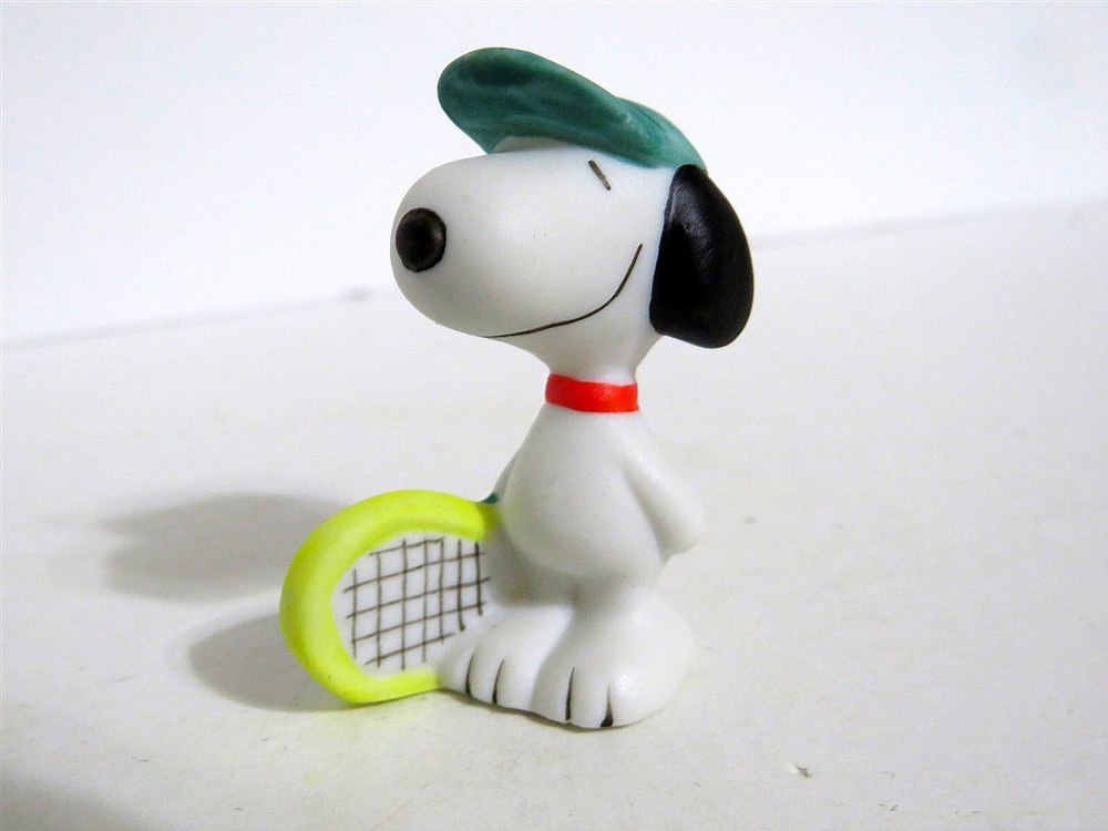 SNOOPY & CHARLIE BROWN 1988 Willitts Porcelain Sports Figurine Peanuts Collectible