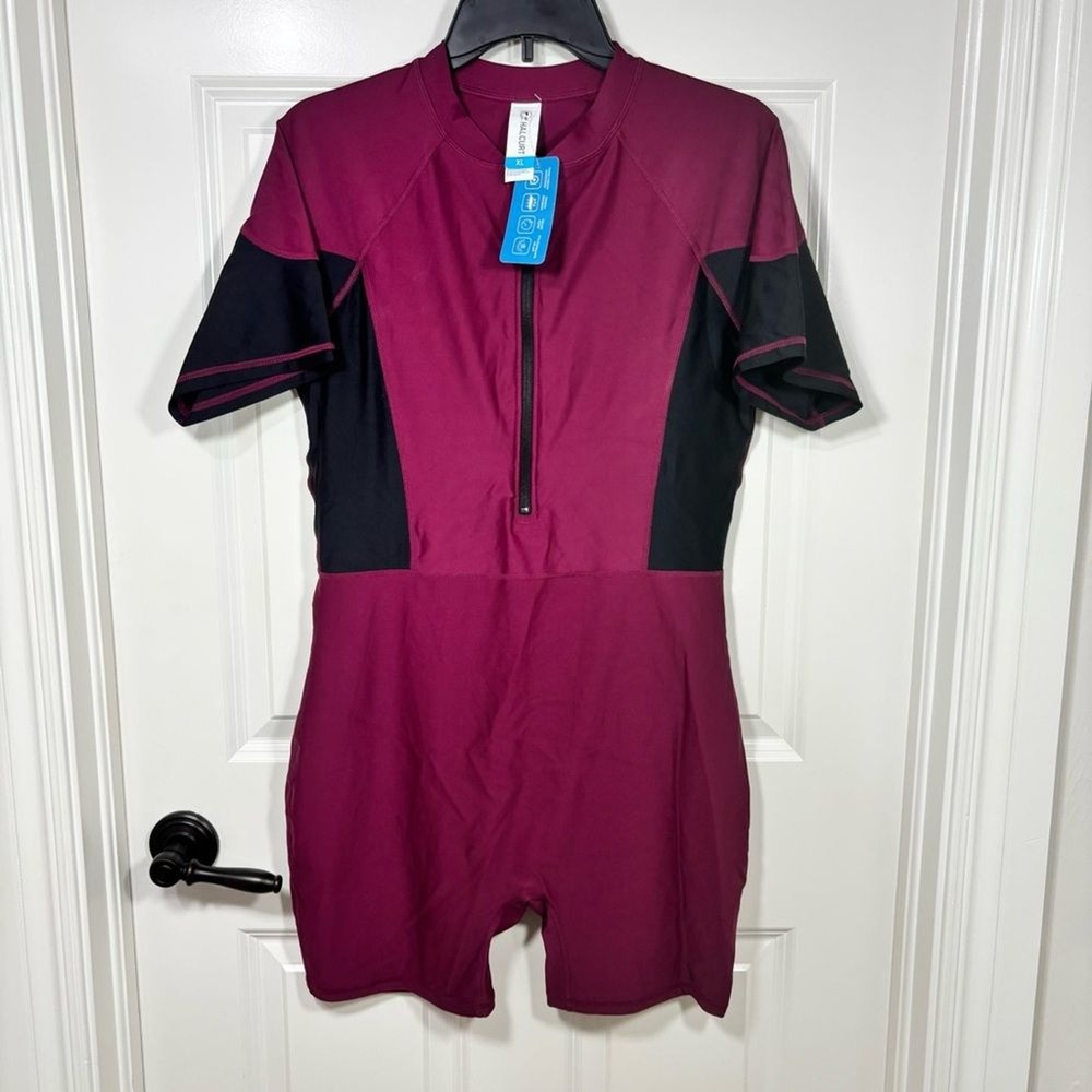NWT Halcurt One Piece Front Zip Rash Guard Swim Suit UPF 50 Women’s XL