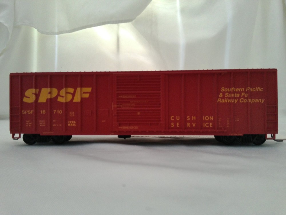 Roundhouse Blue Box 3205 HO Scale 50' Single Door Box Car Kit, SPSF #16710