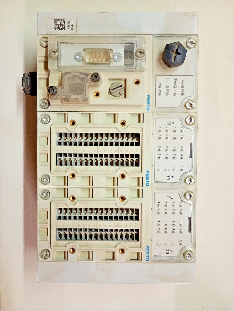festo-cec-m1-v3 machine controller + 2 cpx-ab-8-kl-4pol I/O module