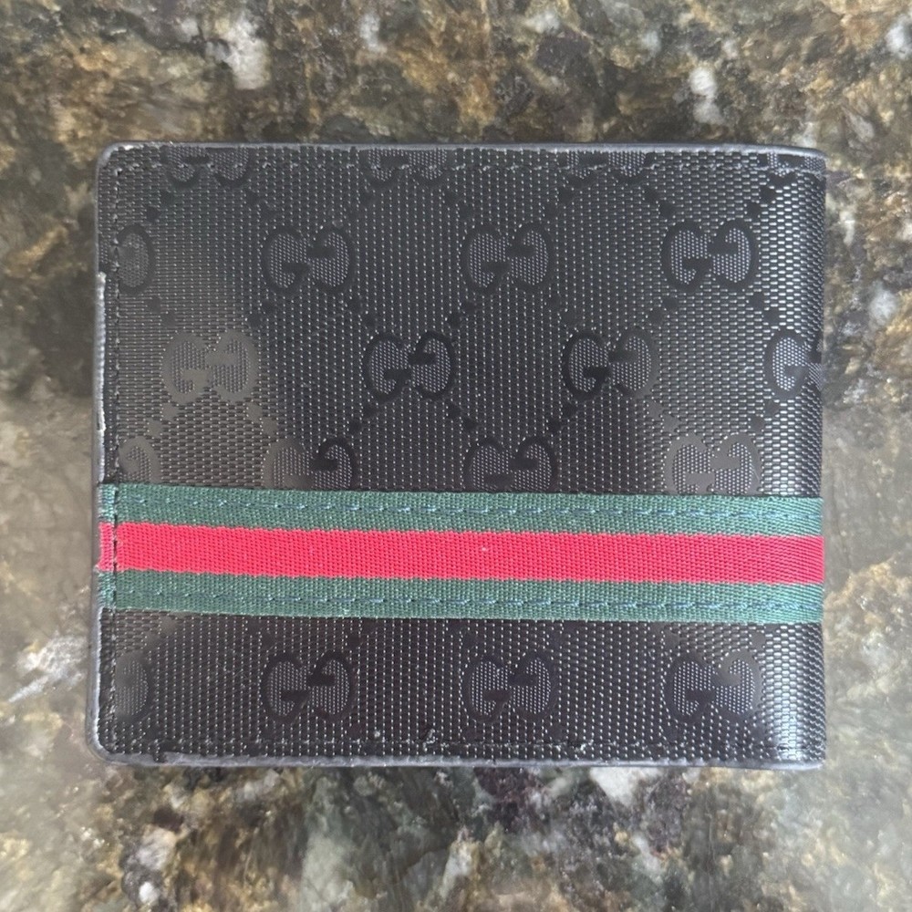 Gucci Black Bifold Wallet Logo Stripe Men's Designer Accessory