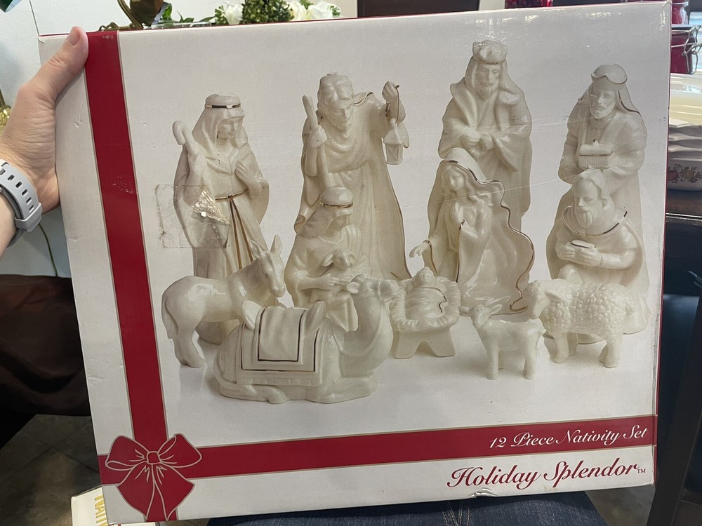 Mikasa 12 Piece Nativity Set White With Gold Trim Large