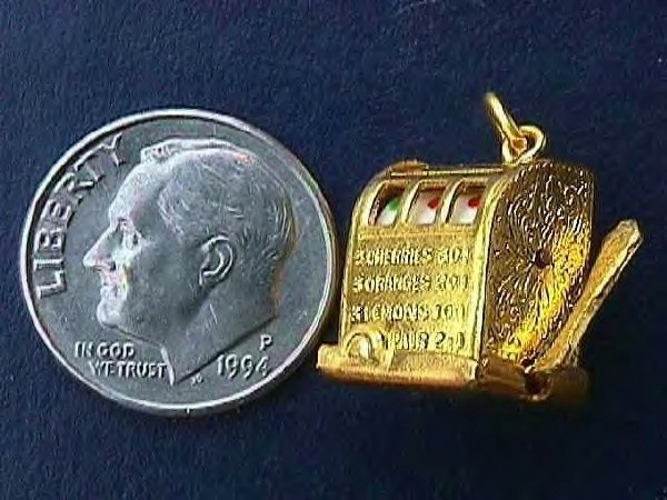 Vintage gold LAS VEGAS SLOT MACHINE MOVEABLE GAMBLING charm MOVABLE SPINS #M