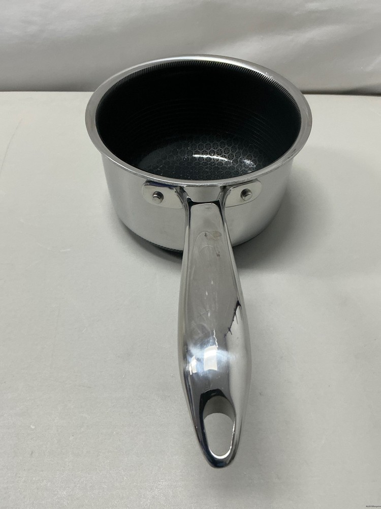 HexClad Hybrid Nonstick 1-Quart Saucepan No Lid