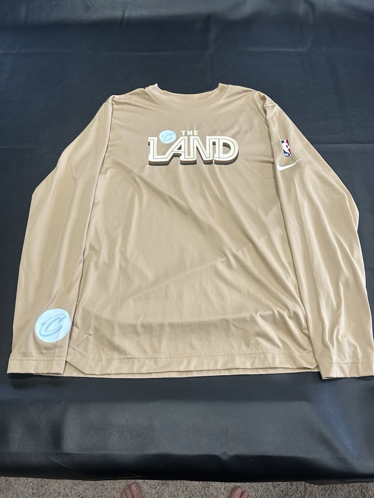 Cleveland Cavaliers NBA “The Land “ Long Sleeves Shirt. Dry Fit. Large! Rare!