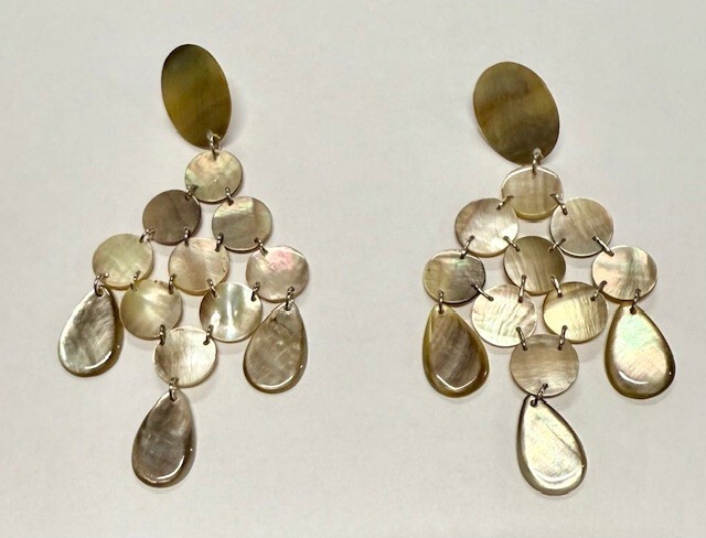 Viktoria Hayman Womens Taupe Mother Of Pearl Iridescent Chandelier Earrings