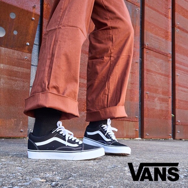 VANS Classic Old Skool Shoe Skate Sneakers Black White Adult Men 8 Women 9.5