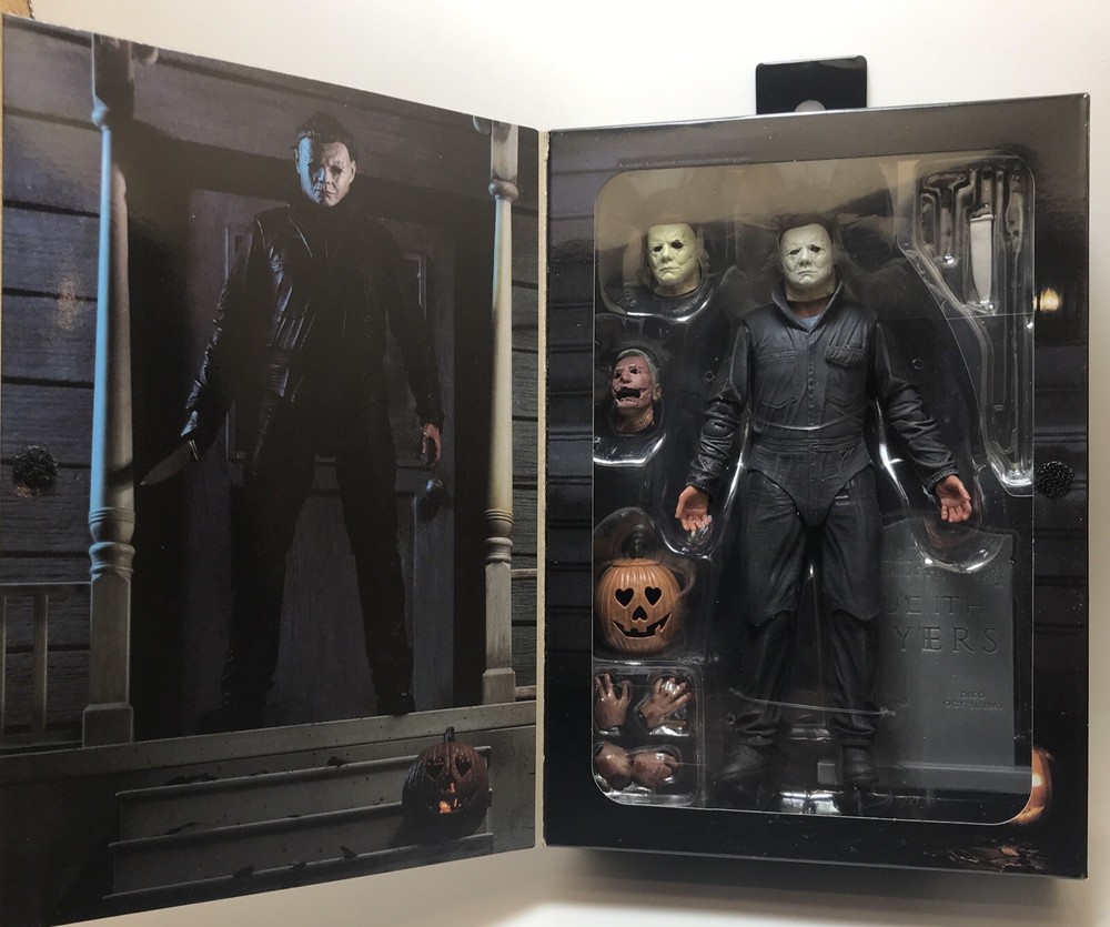 NECA Halloween Xmas Ultimate Michael Myers 7