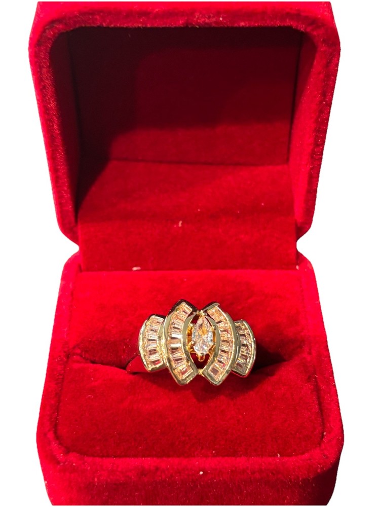 14k Yellow Gold Ring Marquise Diamond Clear Stone Multi-Stone Setting Size 9