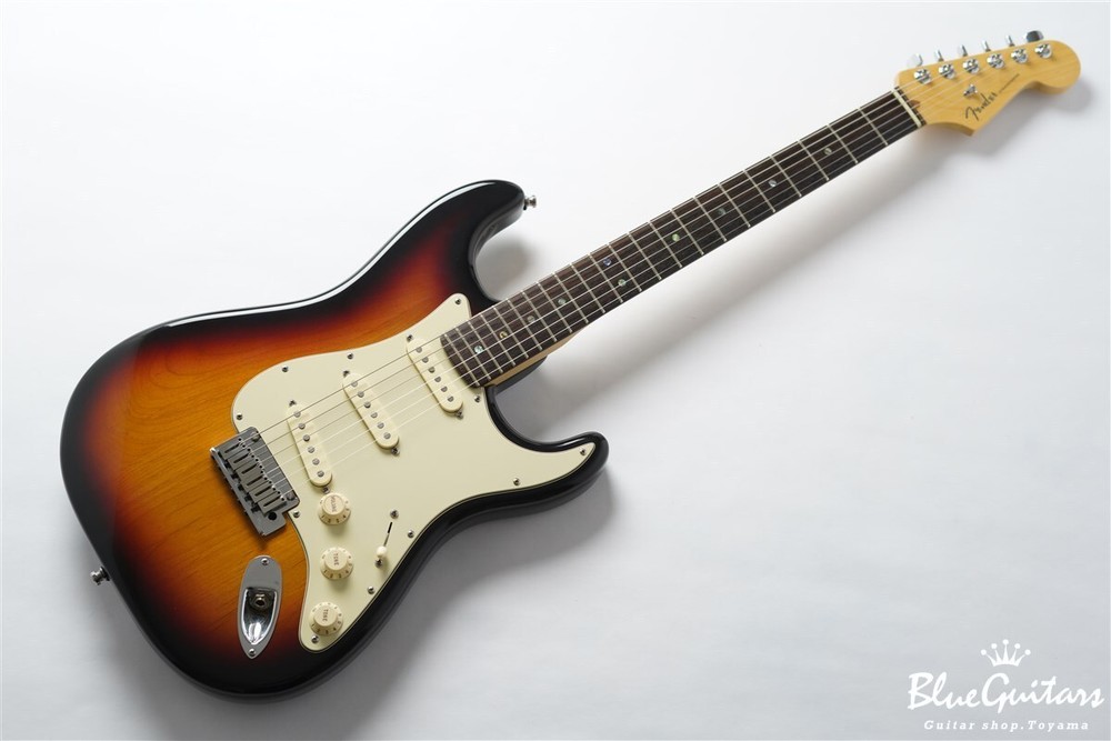 Fender 50th Anniversary American Deluxe Stratocaster 3 Color Sunburst