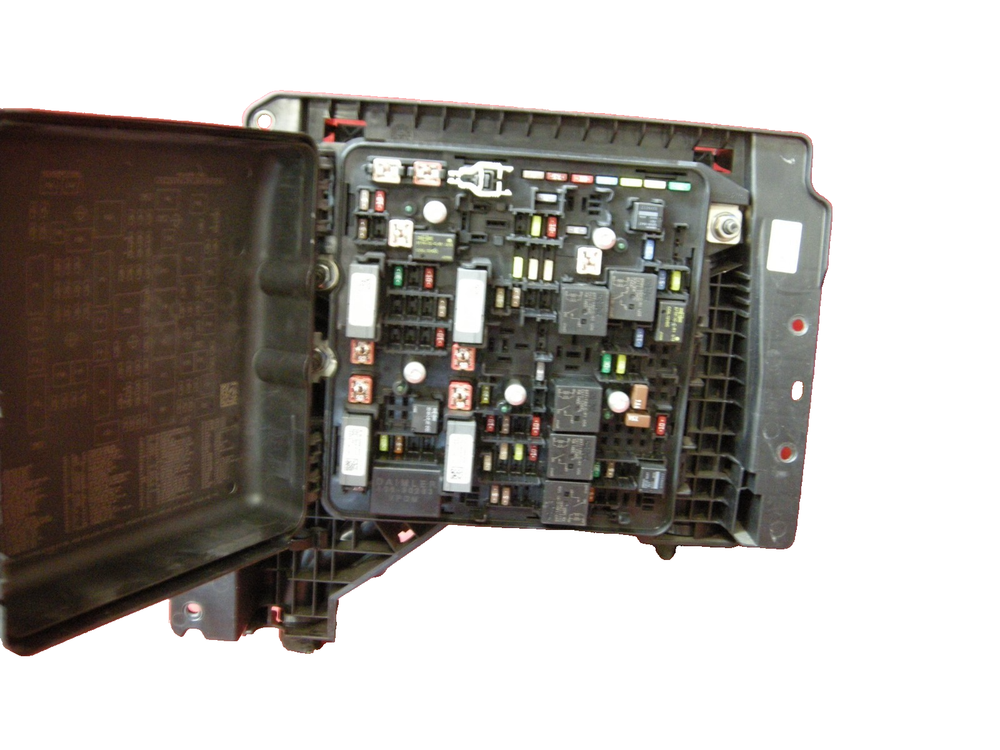 2018 Freightliner Cascadia Fuse and Relay Block  Assembly   NO RESERVE  03-487