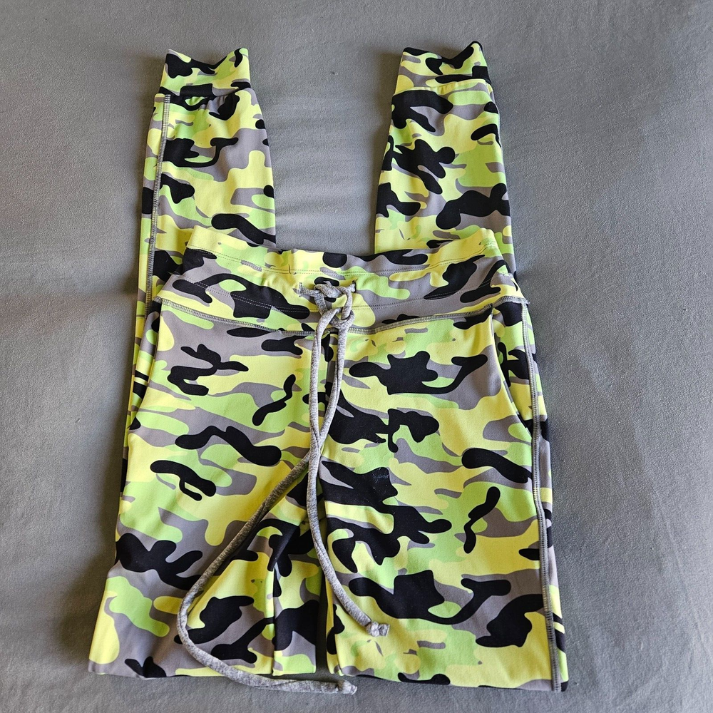 Womens Camo Print Scrunch Butt Leggings Sz S Booty Lifting Casual Athleisure