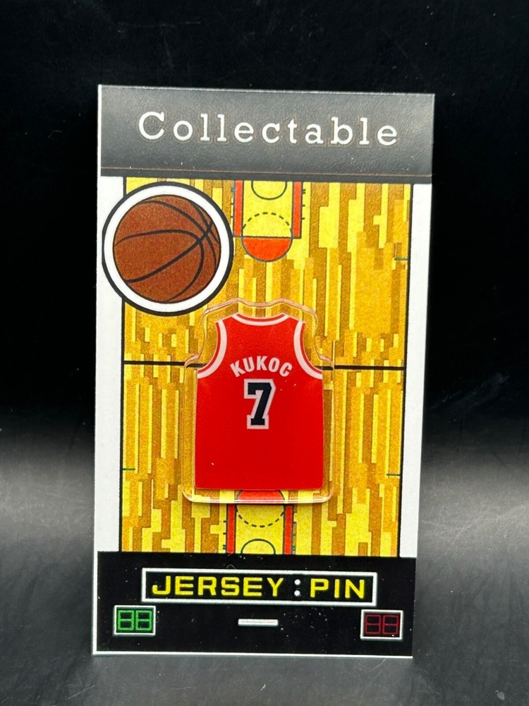 Chicago Bulls Toni Kukoc jersey lapel pin-Classic throwback Collectable