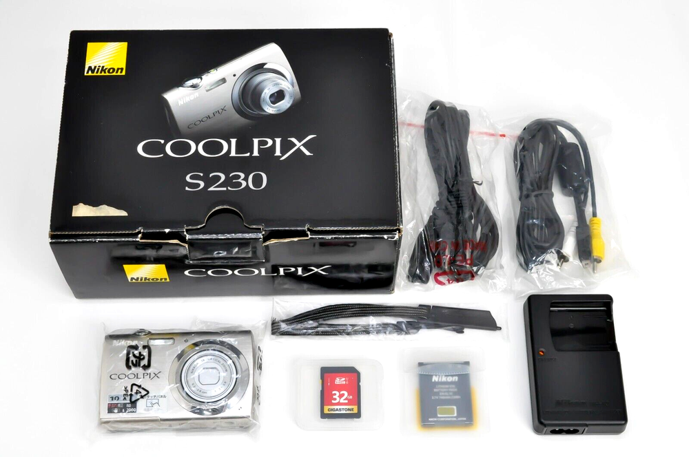 Near Mint Nikon COOLPIX S230 10MP Black Digital Camera w/ SD Card Charger Japan