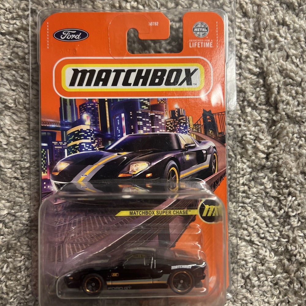 Matchbox Super Chase 2005 Ford GT W Protector