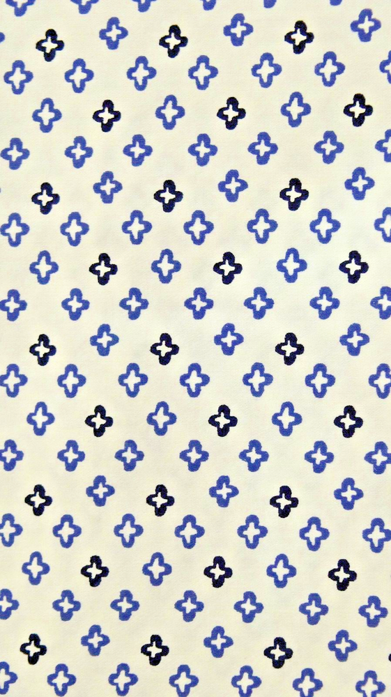 TWIN FLAT SHEET ONLY NEW by Better Homes & Gardens, Blue Cross Pattern