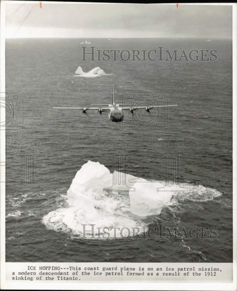Press Photo Coast Guard plane on ice patrol mission. - lrx95484