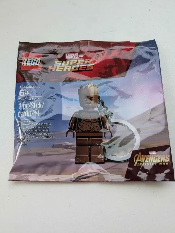 LEGO Marvel Teen Groot Keychain 5005244 Avengers Super Heroes Collectible