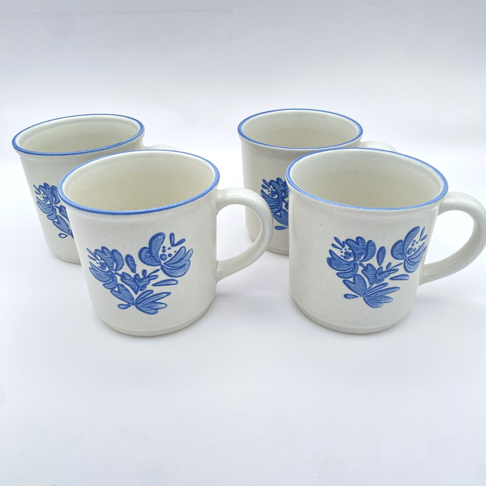 Pfaltzgraff Yorktowne 4-Piece 10 oz Stoneware Coffee Mug Set Vintage Style