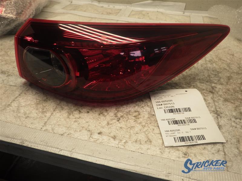 2014 Mazda 3 Sedan Right Tail Light Assembly BHN151150B R01455738 Bulb Type