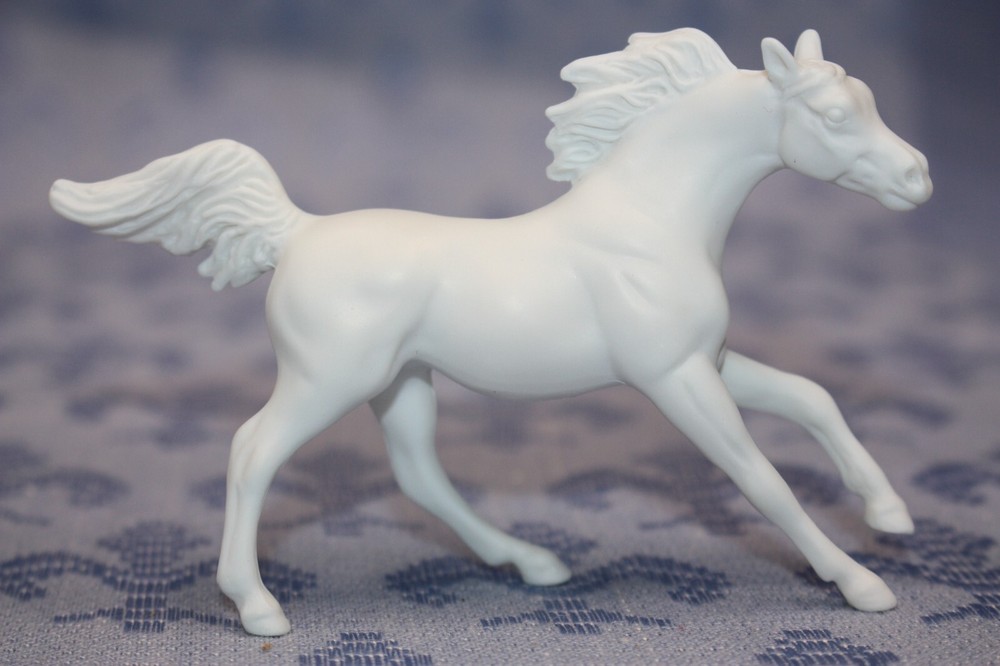 Breyer Unpainted ENDURANCE ARAB Stablemate SM Primed Paint Kit for Creative Fun-image