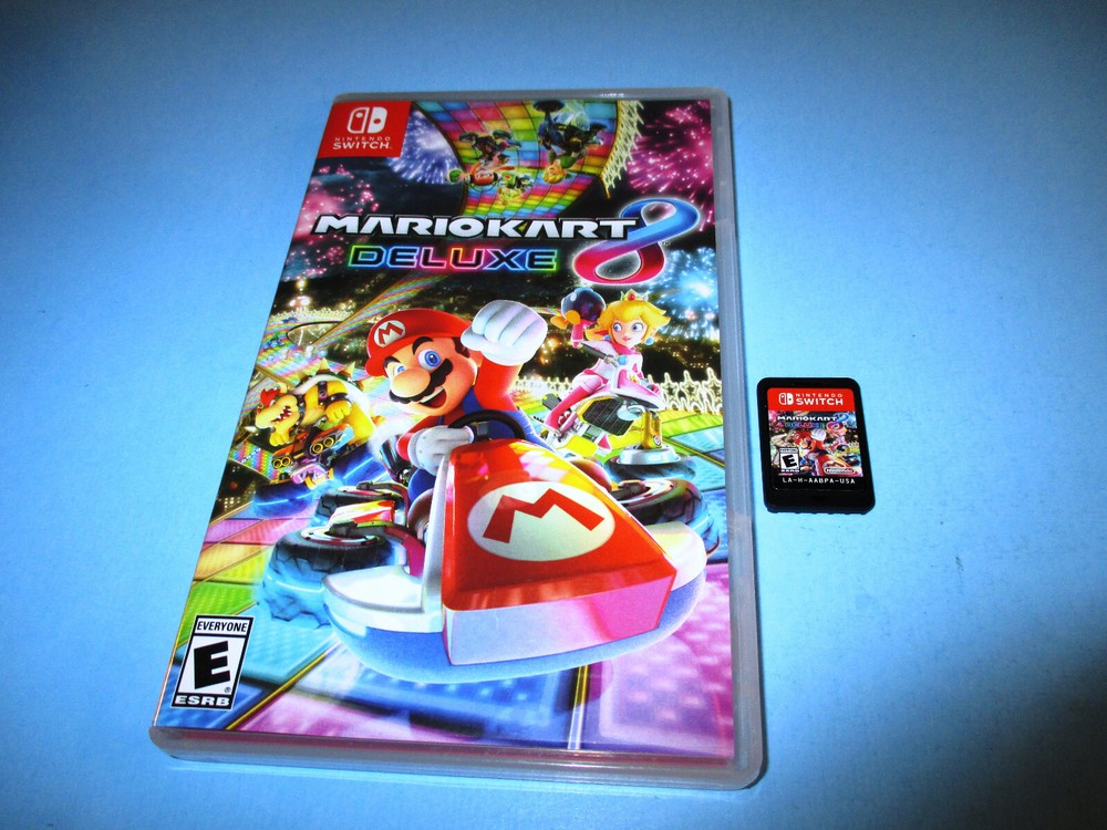 Mario Kart 8 - Deluxe Nintendo Switch Game w/Case