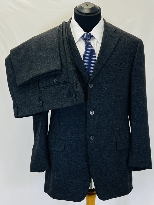 DONNA KARAN NEW YORK Italian Wool Men's Business Suit Size 42 Regular