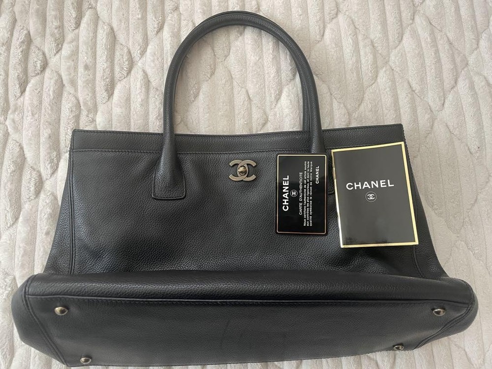 Chanel Executive Tote Bag in Black Caviar Leather