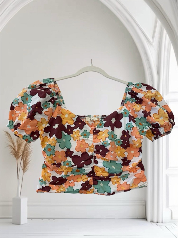 Entro Women’s Floral Puff Sleeve Crop Top Size Large Smocked Back Boho Resort