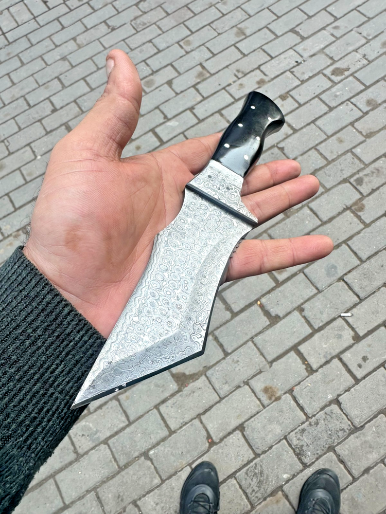 Custom Hand Made Tracker Hunting Knife Hand Forged Damascus Steel Blade 1517