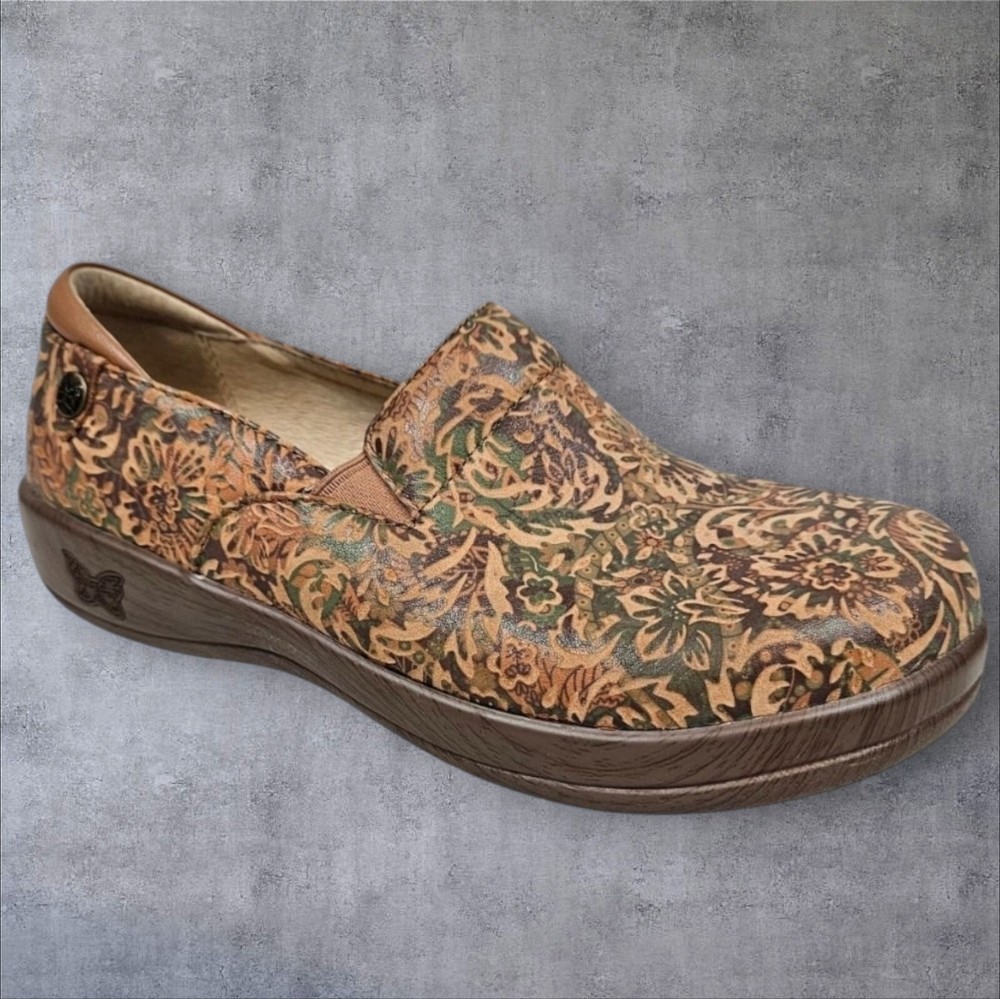 Alegria Keli Country Road Professional Clog Tooled Leather Size 37 Women's Shoes