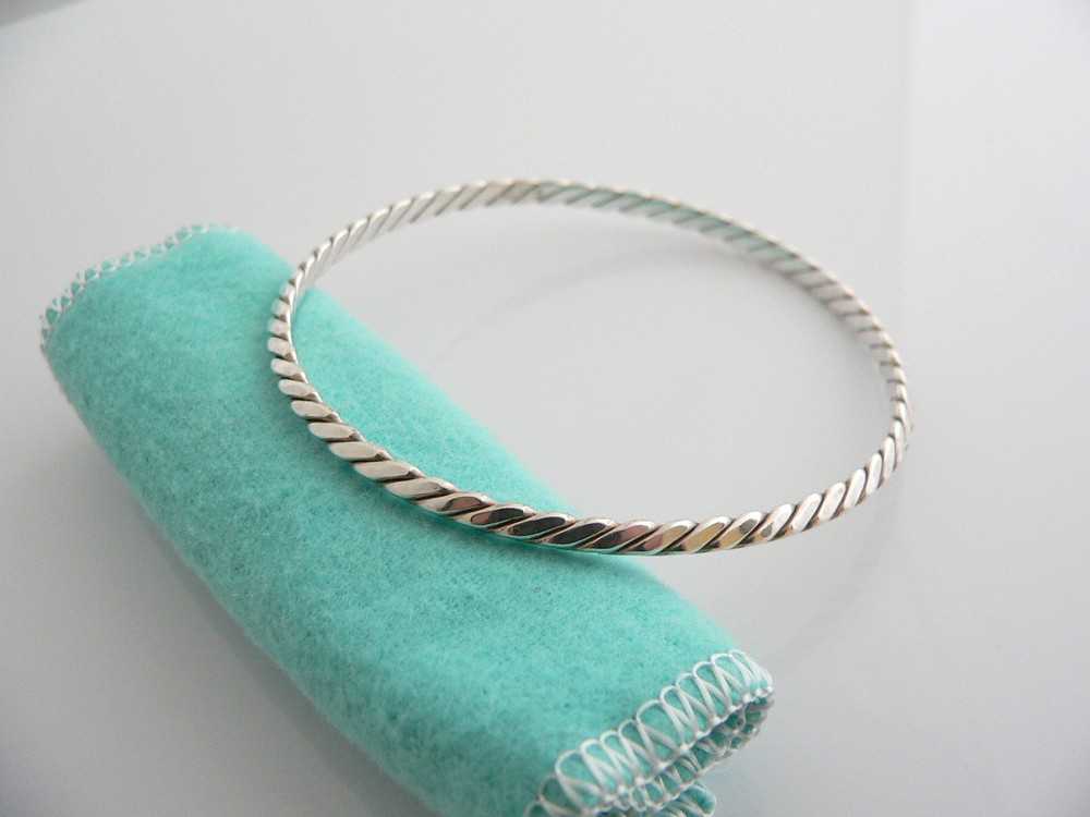 Tiffany & Co Twist Bangle Bracelet in Blue Pouch with Twirl Edge Design