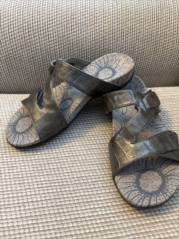 Vionic Lauren Sandals Women's size 9 Wide Gray Croc Shiny Slip On EUC