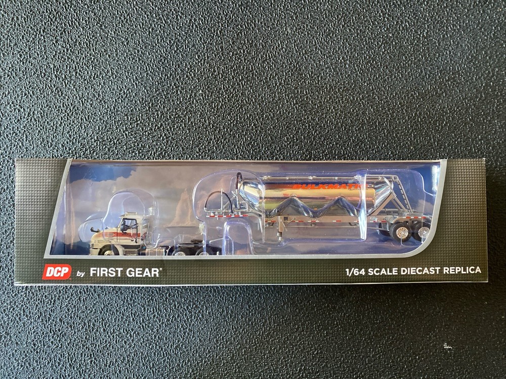 DCP by First Gear Bulkmatic Transport 60-0647 Mack with Heil Tank Trailer NIB