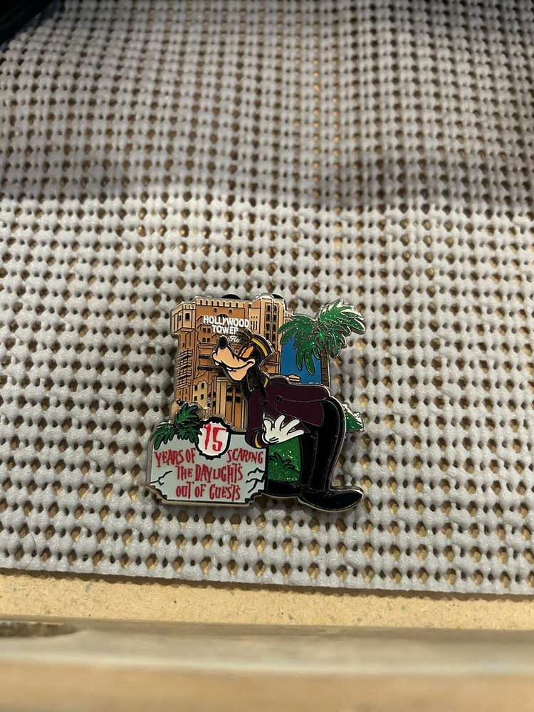 tower of terror goofy cast member exclusive pin