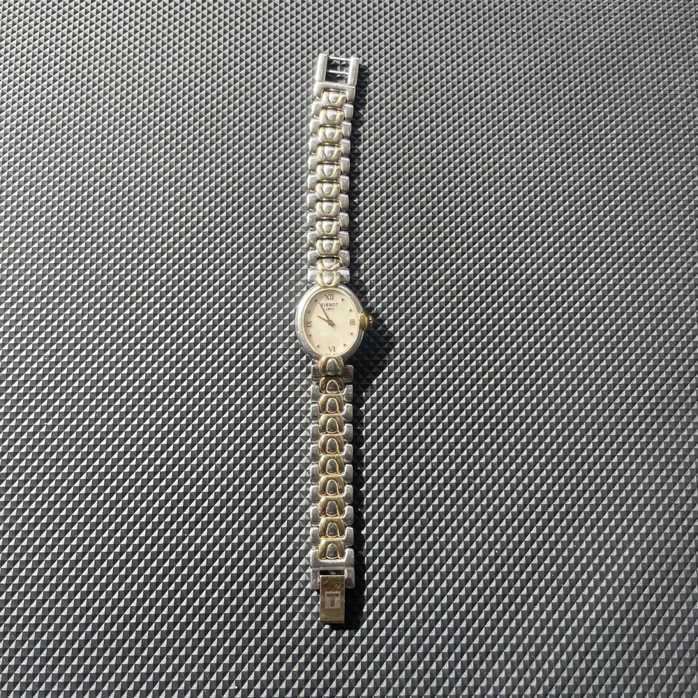 TISSOT watch quartz round bracelet swiss women's 3ATM WR new battery