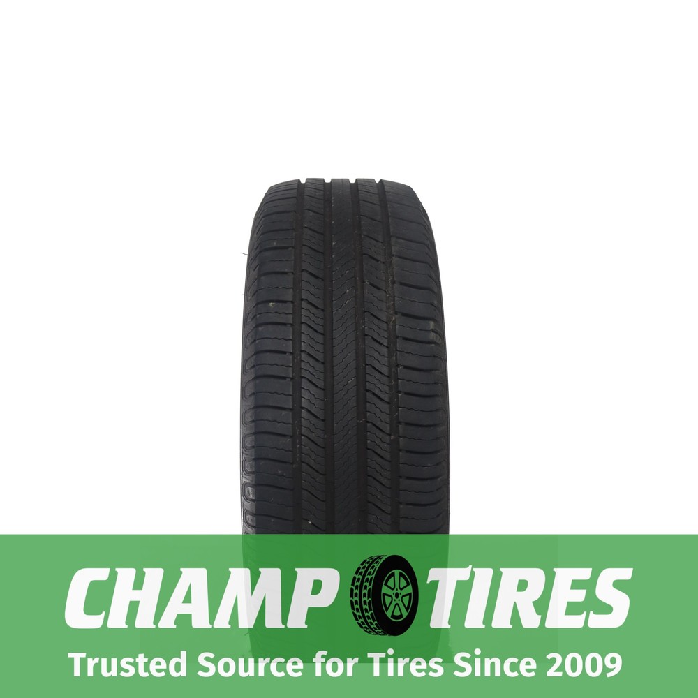 Set Of 4 P235/60R18 Michelin Defender2 107 H Used 7/32nds