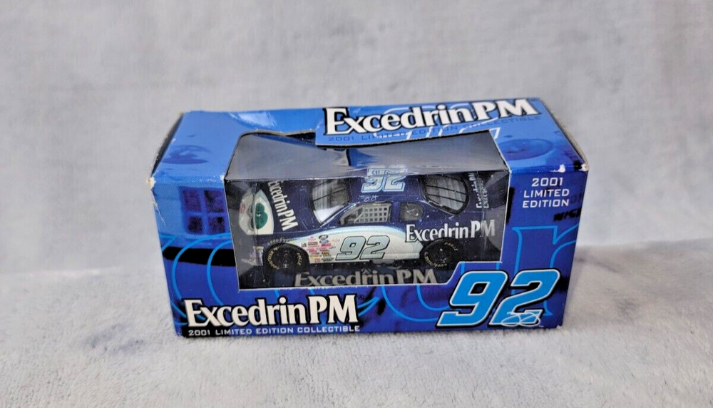 Nascar Jimmie Johnson Excedrin PM 1/64 Diecast Limited Edition 2001 - New