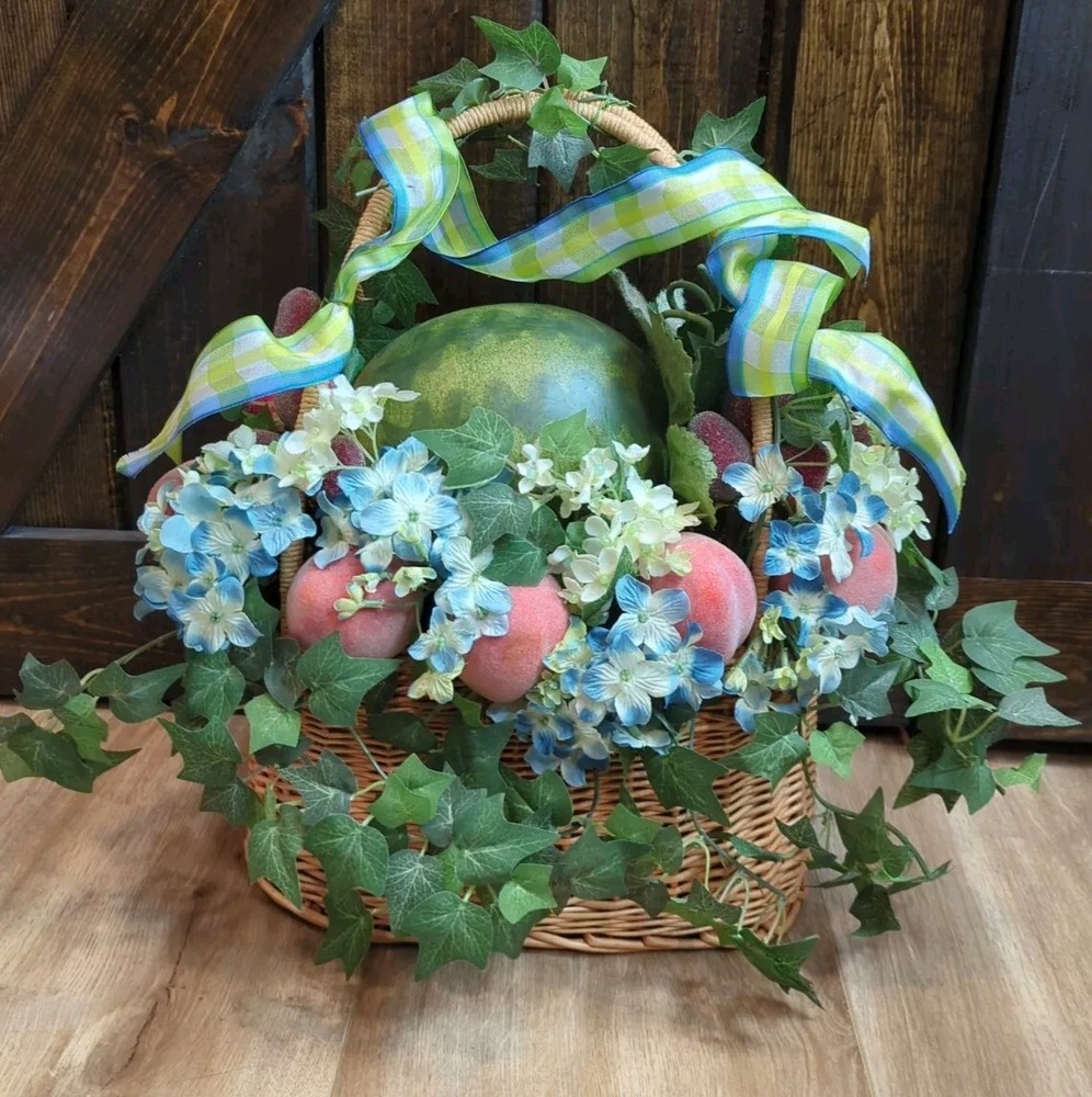 Decorative 18-Inch Artificial Watermelon Floral Hanging Wreath for Door or Wall