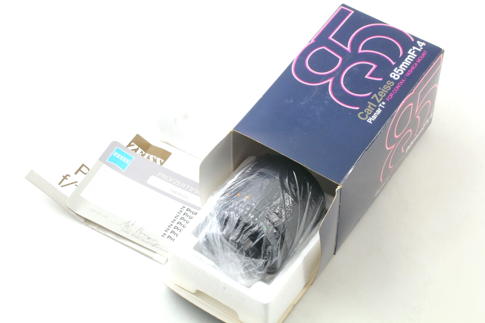 Mint in Box Contax Zeiss Planar 85mm f1.4 T* MMJ CY Mount Japan