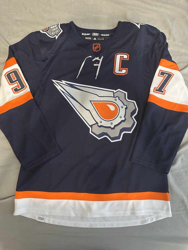 Connor McDavid Edmonton Oilers Reverse Retro 2.0 Jersey. Adidas Size 46. BNWT