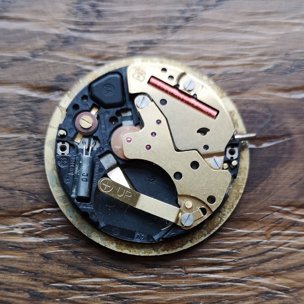 Untested ESA 255.441 Quartz Watch Movement for Repair or Parts (BV57)