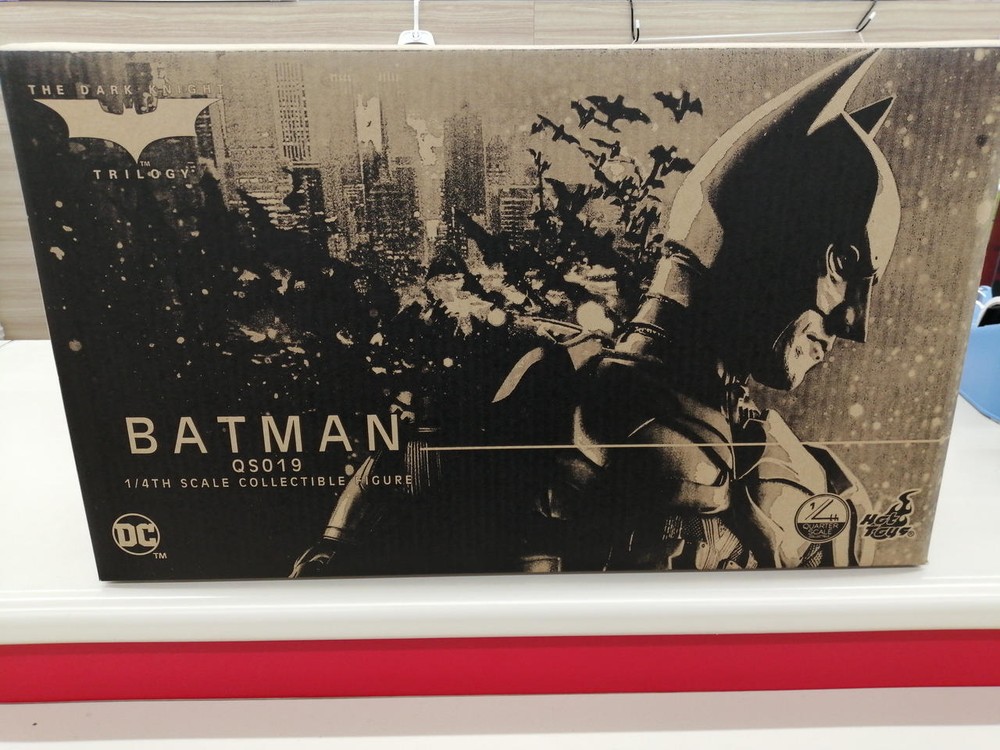 Hot Toys Qs019 Dark Knight Trilogy 1/4 Batman