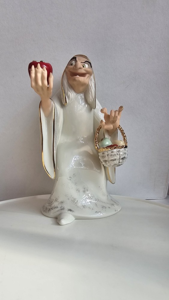 Lenox Disney Showcase Try An Apple Dearie Snow White Witch Figurine Collectable