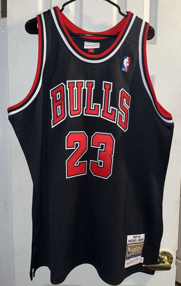 Michael Jordan Chicago Bulls 1997-98 Black Authentic Jersey Mitchell & Ness 2XL
